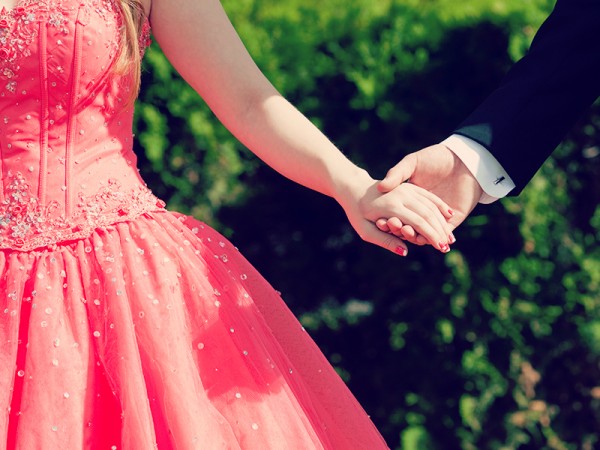 結婚式のドレスコードは非常識 ドレスコードを指定する前に考えるべきこと First Film ファーストフィルム 結婚式 のエンドロール ムービー撮影