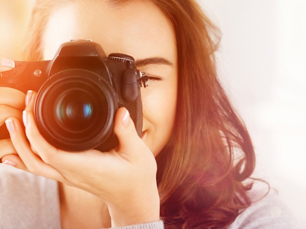 結婚式で使える一眼レフの技 背景をぼかす写真を撮るための4つのポイント First Film ファーストフィルム 結婚式のエンドロール ムービー撮影 結婚式で使える一眼レフの技 背景をぼかす写真を撮るための4つのポイント First Film ファーストフィルム 結婚式のエンドロール ムービー撮影